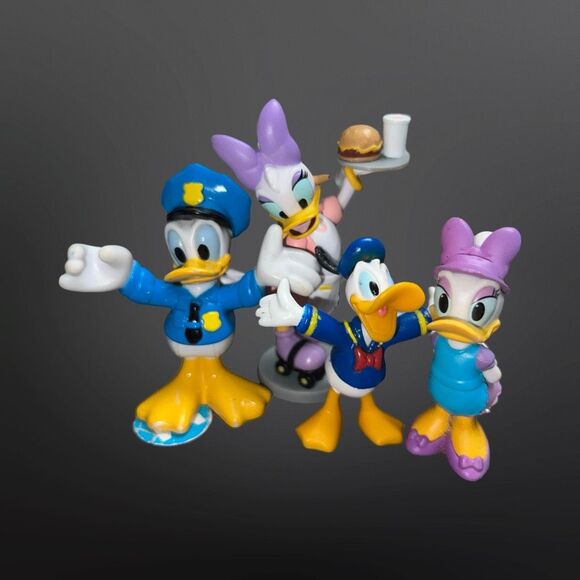 Lot of 29 Disney Figures Minnie Micky Dumbo Pluto Goofy Donald Clarabell 1-2" B2 - Picture 3 of 11